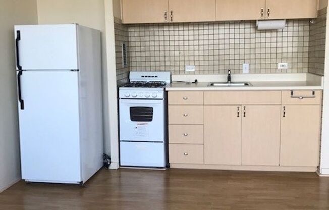 Studio, 1 bath, $1,550, Unit # #A 902