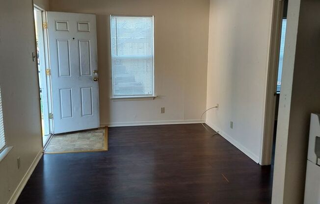 1 bed, 1 bath, 440 sqft, $600, Unit 2