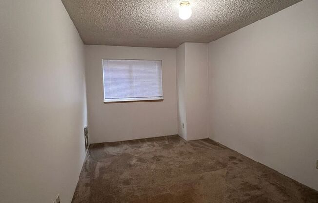 2 beds, 2 baths, 823 sqft, $1,719, Unit 202