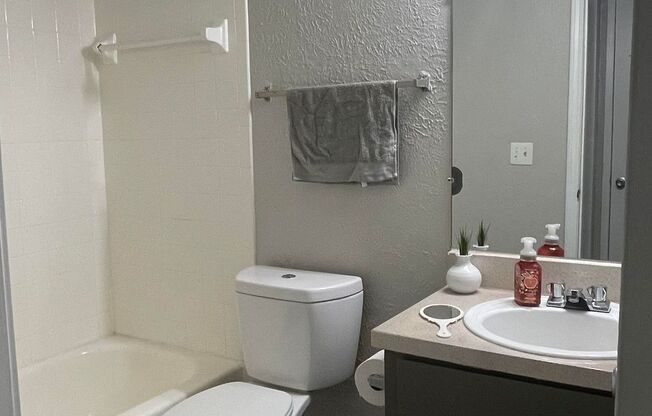 1 bed, 1 bath, 500 sqft, $778, Unit 03J