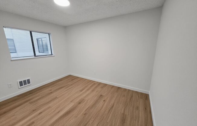 2 beds, 1 bath, 950 sqft, $2,195, Unit 113