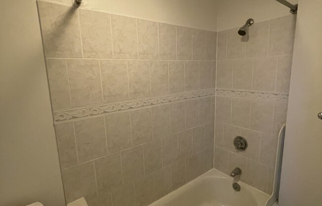 2 beds, 1 bath, $3,320, Unit 15