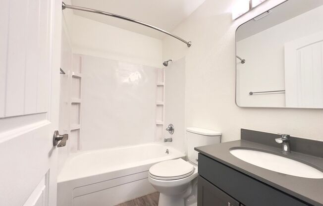 1 bed, 1 bath, 507 sqft, $1,315, Unit 13
