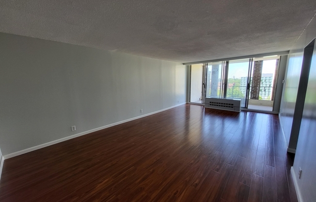 1 bed, 1 bath, 860 sqft, $3,300, Unit 1103