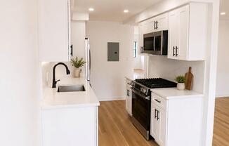 2805 21 AVE