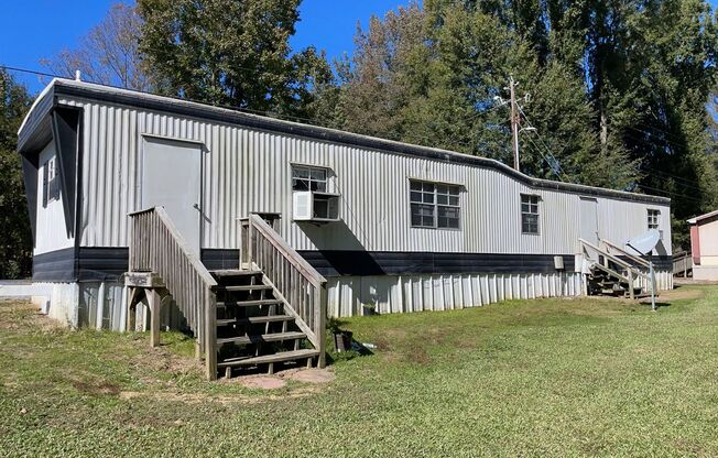 2 beds, 1 bath, $800, Unit 440 MCBRIDE LUMBER RD LOT#19