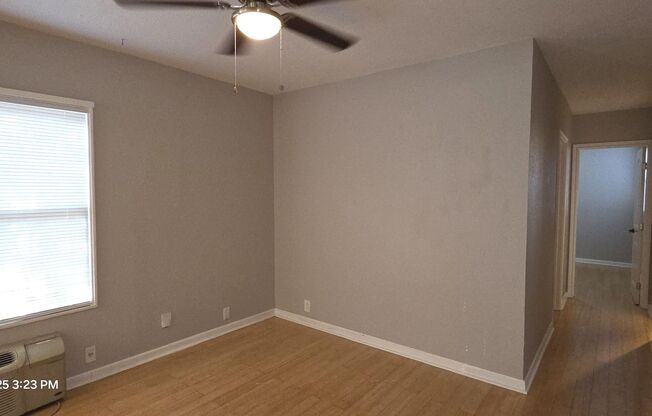 Mahncke Park ~ 2bd/1ba ~ Cozy Apartment