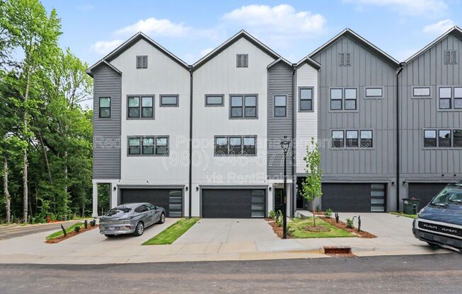 7924 SANSOM CIR