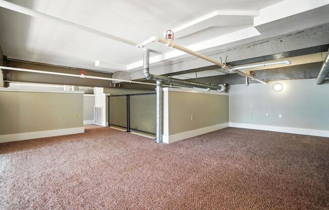 1 bed, 1 bath, 943 sqft, $1,424, Unit 3301-103