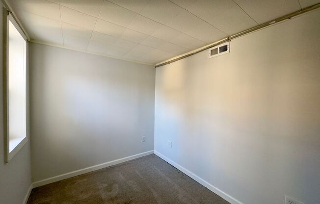 3 Bedroom/1 Bathroom Apartment in Parkville, MD-ALL UTILITIES INCLUDED!!!