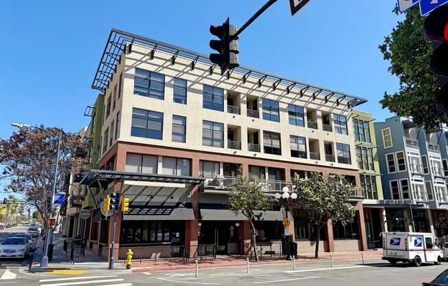 Adorable 1 bedroom, 1 bathroom condo in Downtown!