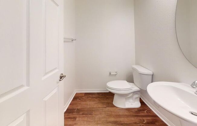 3 beds, 2.5 baths, 1,280 sqft, $3,504, Unit 30