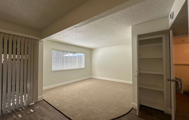 3 beds, 1.5 baths, 1,025 sqft, $2,275, Unit 490004