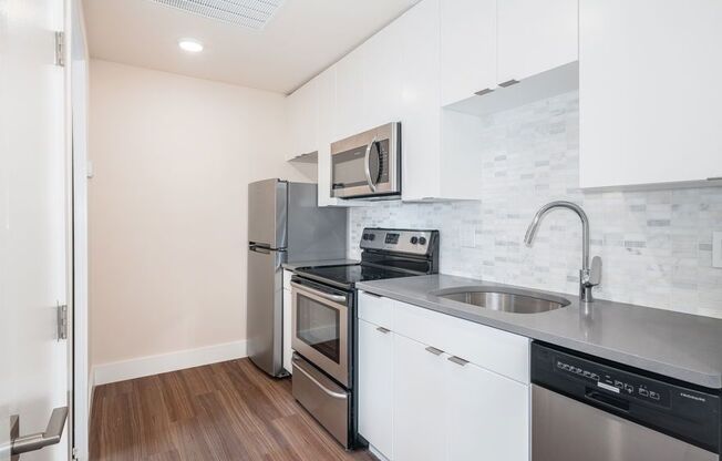 300 MARKET ST