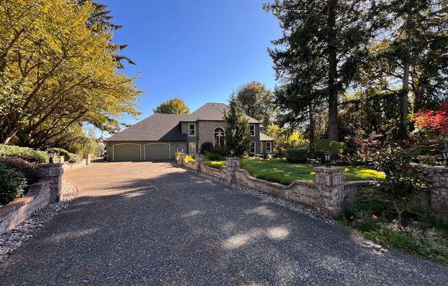 Gorgeous Custom Home in Bella Vista