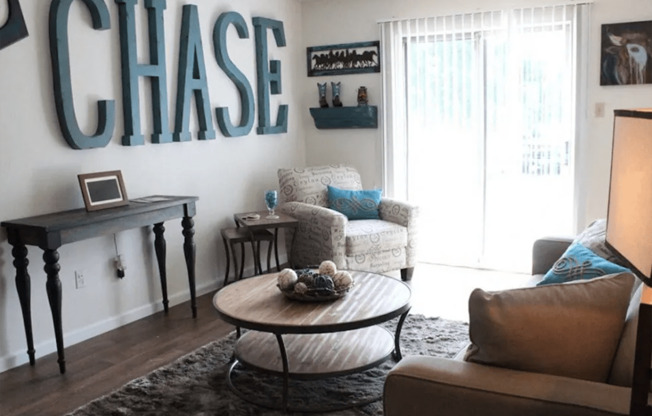 Apartments with Private Patio or Balcony
