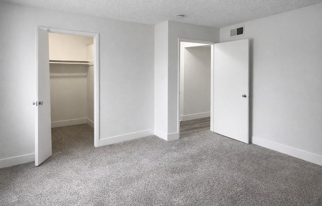 2 beds, 1 bath, 900 sqft, $1,595, Unit 42