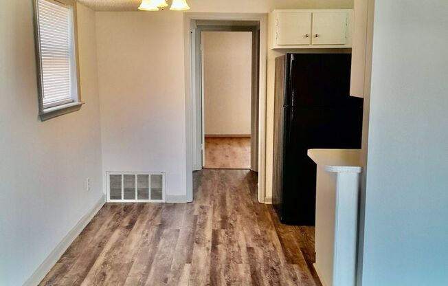 1 bed, 1 bath, $649, Unit A