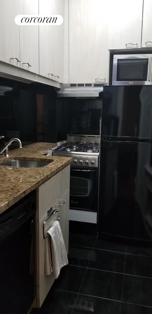 162 W 56 ST