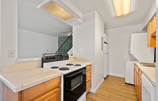 2 beds, 1 bath, $1,850