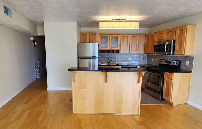 2 beds, 2 baths, $1,499