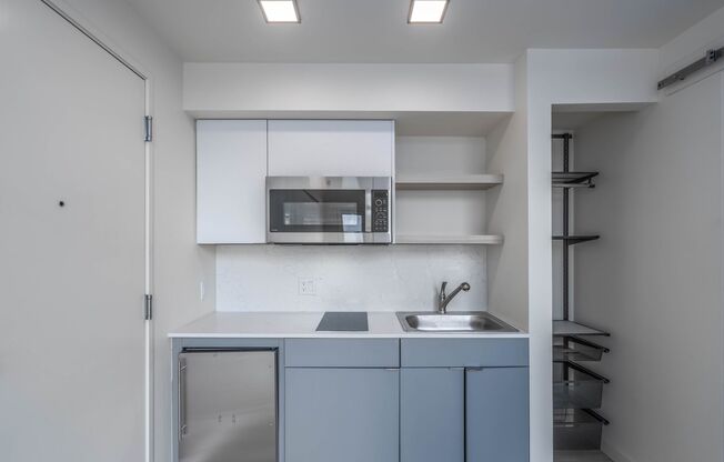 Studio, 1 bath, 374 sqft, $1,495, Unit 108