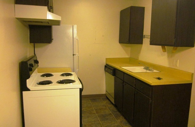 1 Bedroom with Study in Wimbledon!