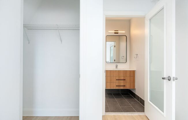 2 beds, 2 baths, 1,022 sqft, $2,795, Unit PH-16