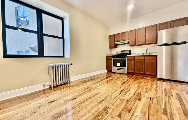 129 S BROADWAY