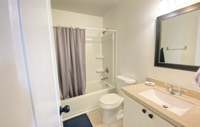 5515 LAURE GRV LN