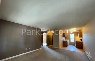 2 beds, 1 bath, $1,295