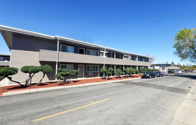 Hillcrest Apartments
