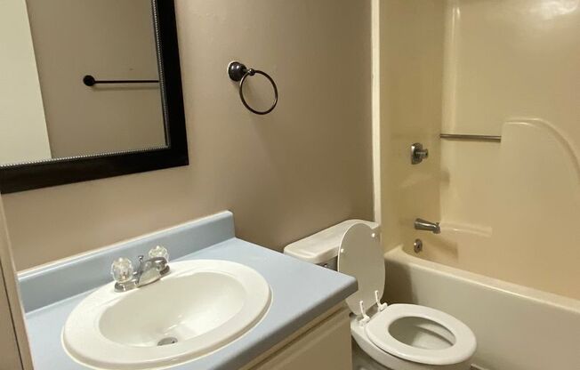 1 bed, 1 bath, 650 sqft, $1,019, Unit 12722C