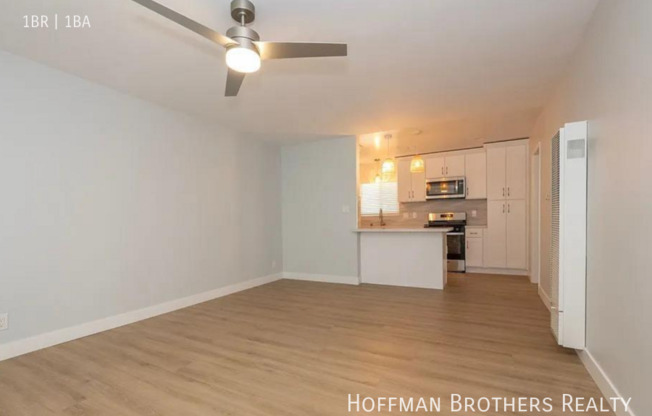 418 5 N BROADWAY