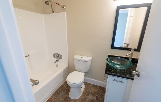 1 bed, 1 bath, 665 sqft, $1,598, Unit 404