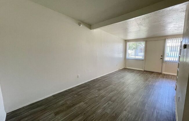 1 bed, 1 bath, 500 sqft, $1,300