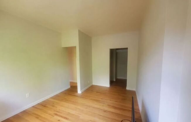 1 bed, 1 bath, 750 sqft, $1,400, Unit 2121 East 14th Ave #3