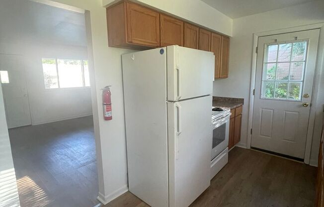 3 beds, 1 bath, $1,460