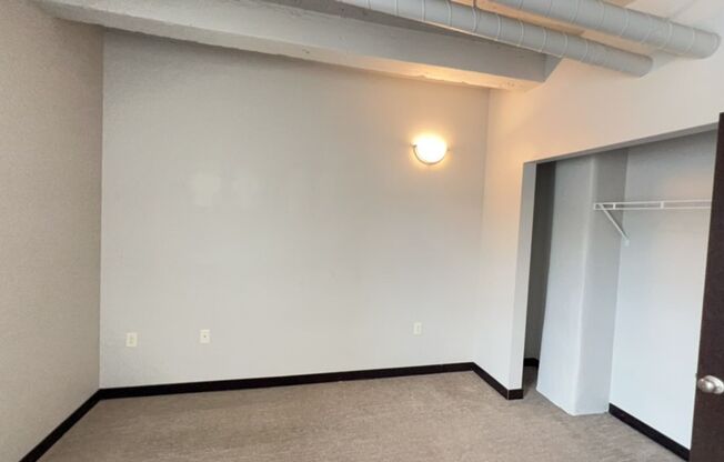 1 bed, 1 bath, 735 sqft, $1,097, Unit 121