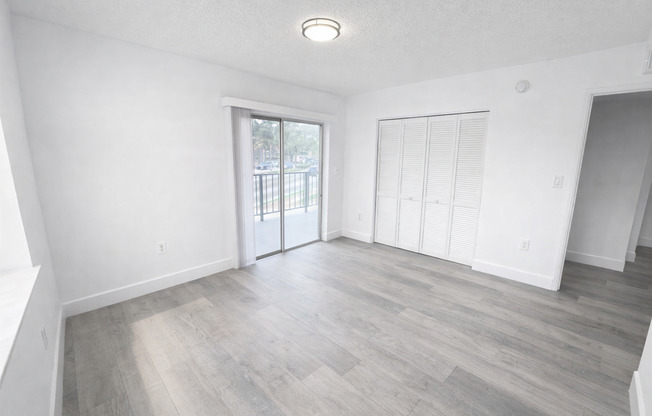 Casa Linda Apartments-3300 S Dixie Hwy