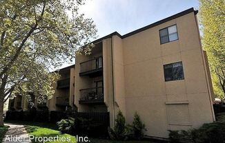 2450 Lymbery St. #106