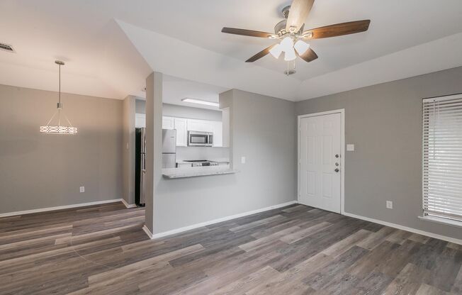 COMING SOON! FULLY REMODELED 2 bedroom, 2 Bath in MONTICELLO!