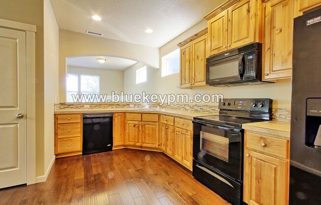 3 Bed 2.5 Bath Home in Hazel Dell w/ Easy Access to I-5 and SR 500