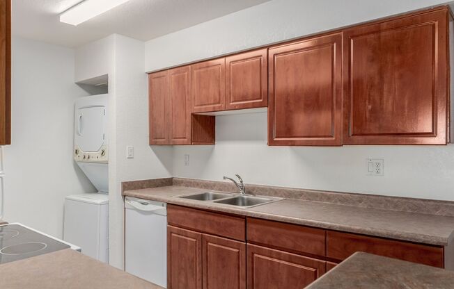 2 beds, 2 baths, 919 sqft, $1,675, Unit 1098