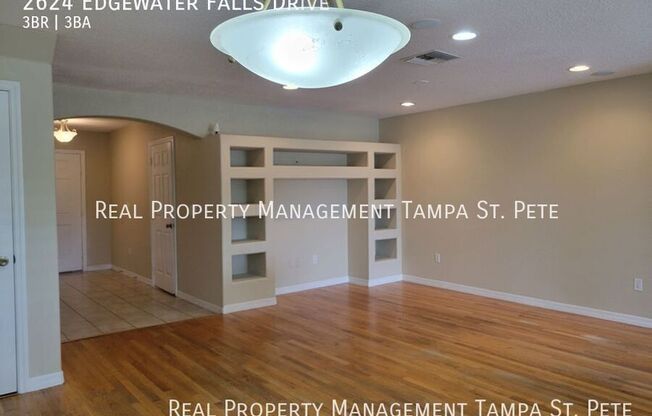 2624 EDGEWATER FLS DR
