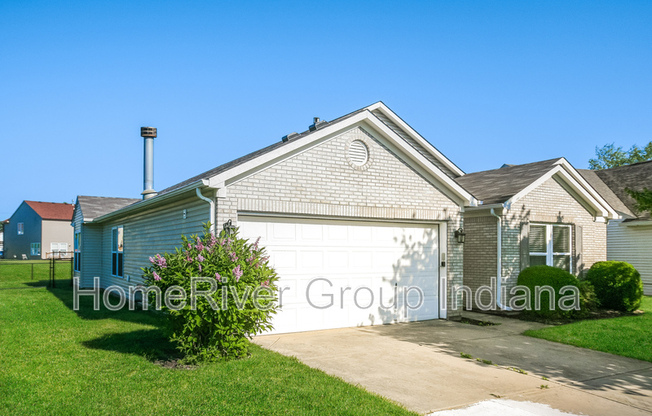 6886 W RALEIGH DR