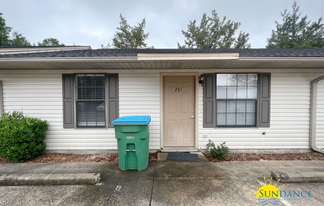 Cozy 2-Bedroom Home with Updated Kitchen in Gated Crestview Community