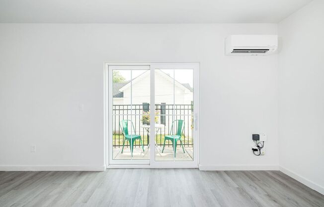 1 bed, 1 bath, 715 sqft, $1,295, Unit 102