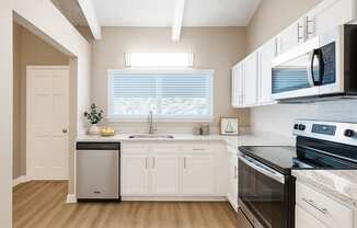 Discover Luxury at Waterchase Apartments, Largo FL