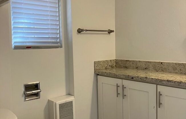 Studio, 1 bath, $1,035